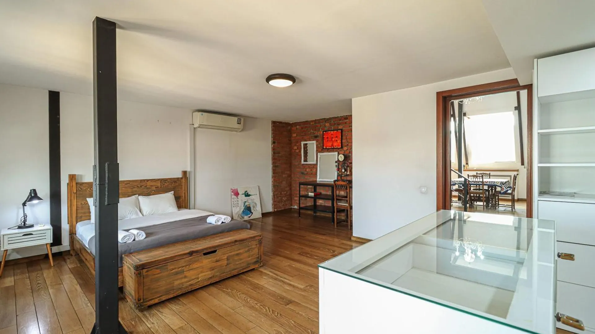 Wehost Apartment Vintage Mezzanine Tbilisi Georgia